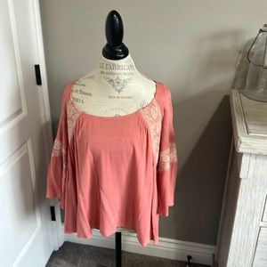 Shyanne top size small
